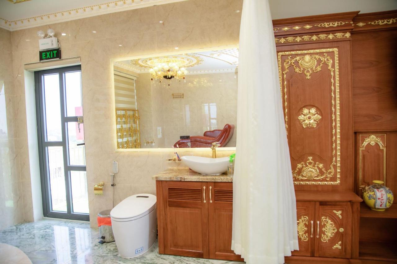 Tri Tam Hotel - Khach San Tri Tam Ben Luc Екстер'єр фото