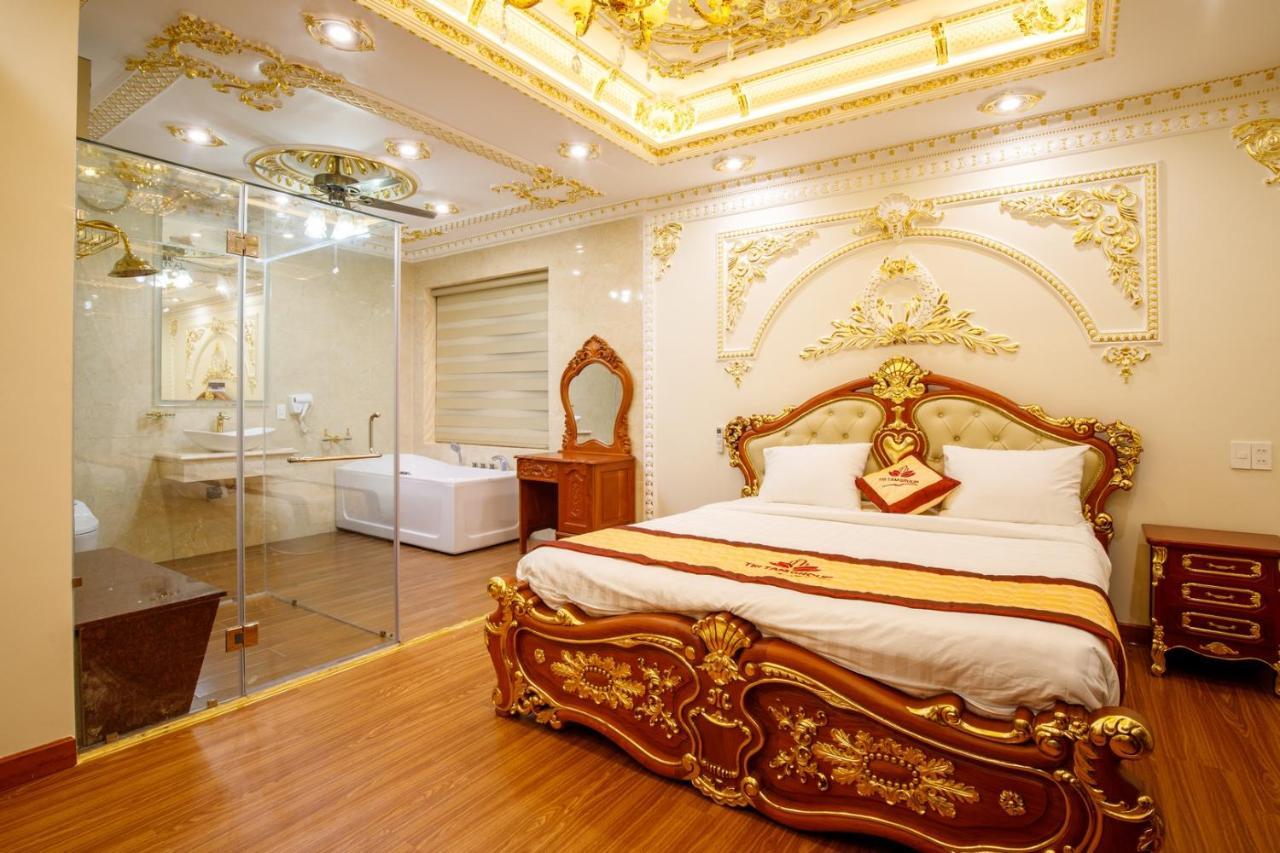 Tri Tam Hotel - Khach San Tri Tam Ben Luc Екстер'єр фото