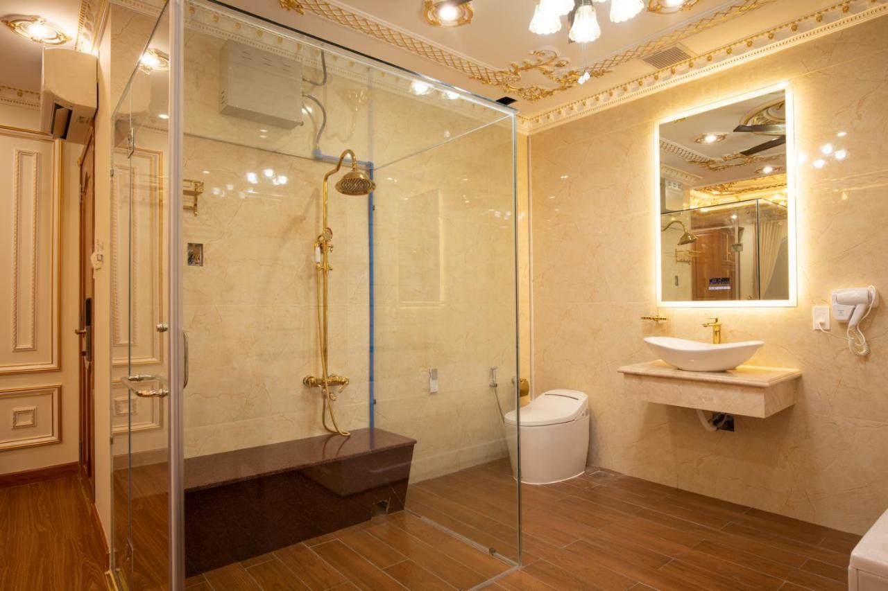 Tri Tam Hotel - Khach San Tri Tam Ben Luc Екстер'єр фото