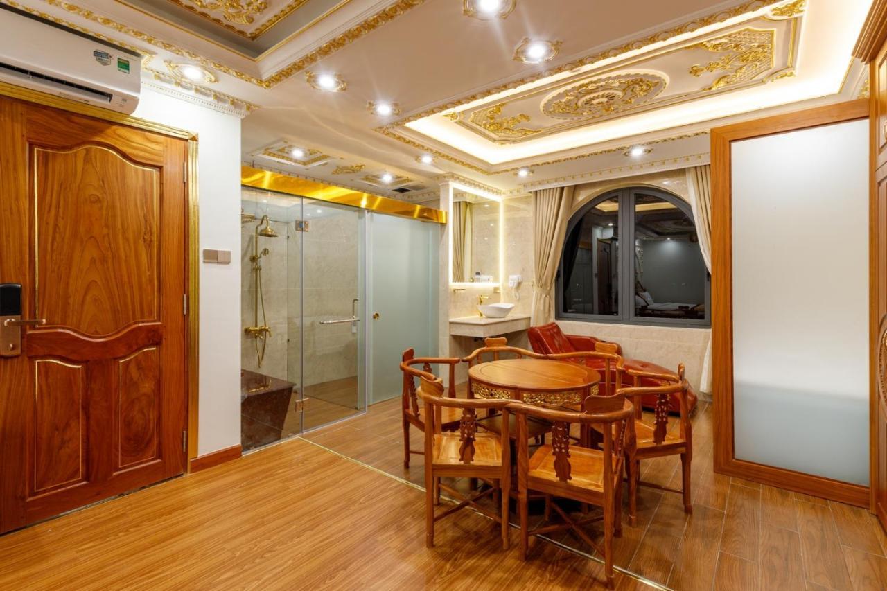 Tri Tam Hotel - Khach San Tri Tam Ben Luc Екстер'єр фото
