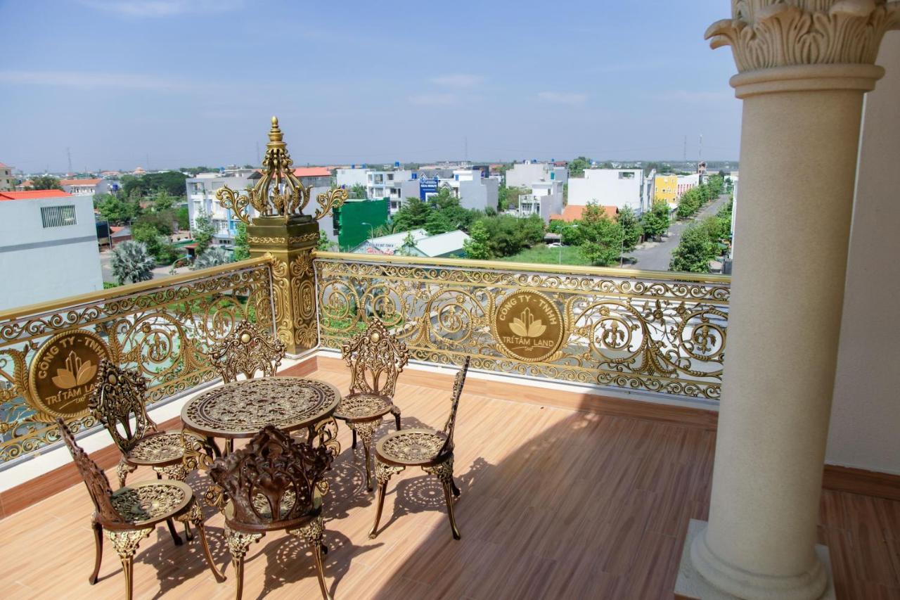 Tri Tam Hotel - Khach San Tri Tam Ben Luc Екстер'єр фото