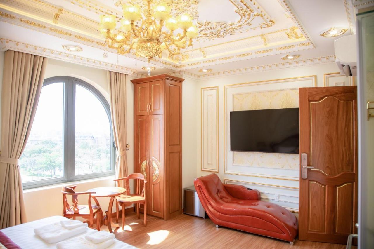 Tri Tam Hotel - Khach San Tri Tam Ben Luc Екстер'єр фото