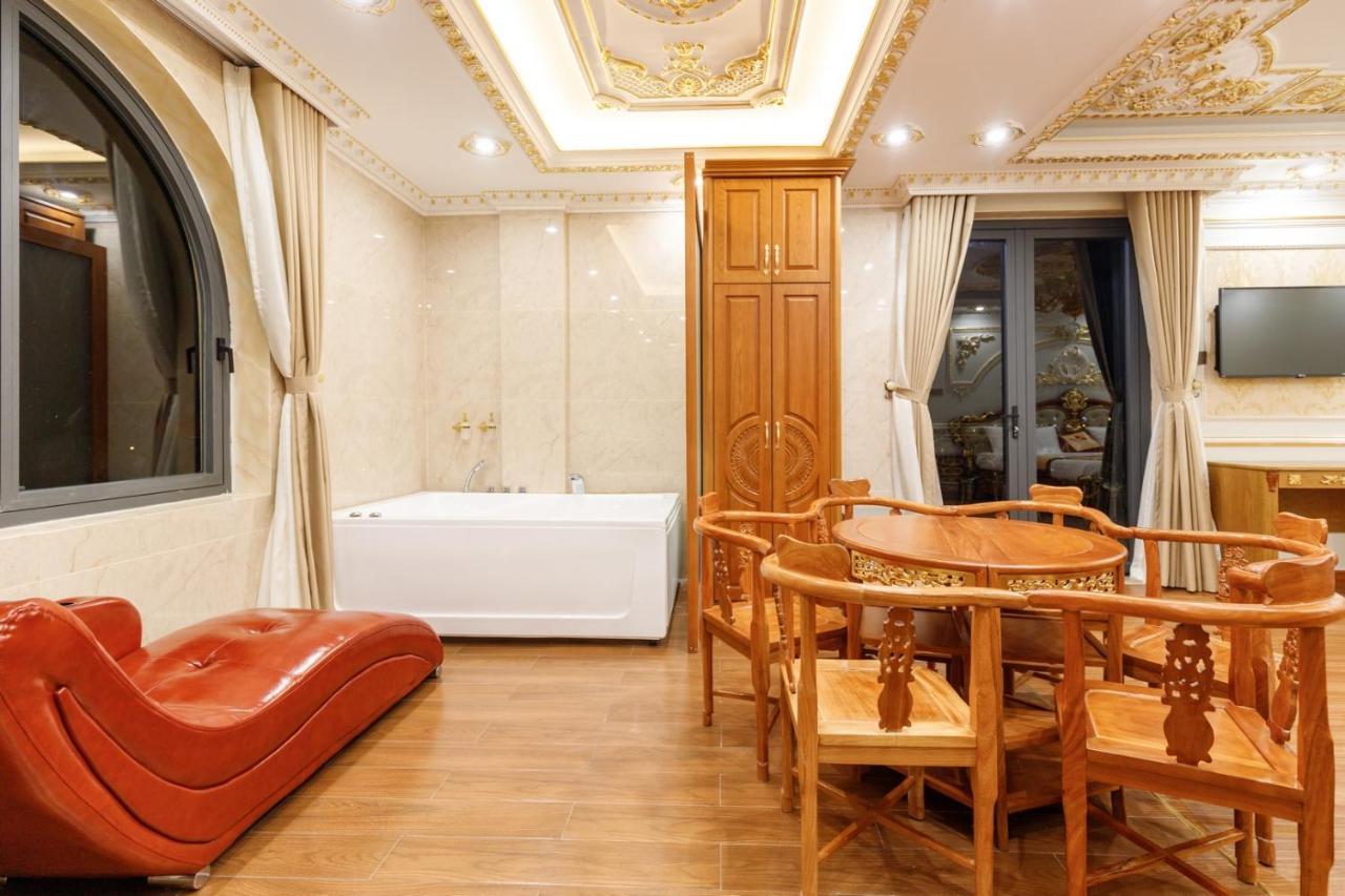 Tri Tam Hotel - Khach San Tri Tam Ben Luc Екстер'єр фото