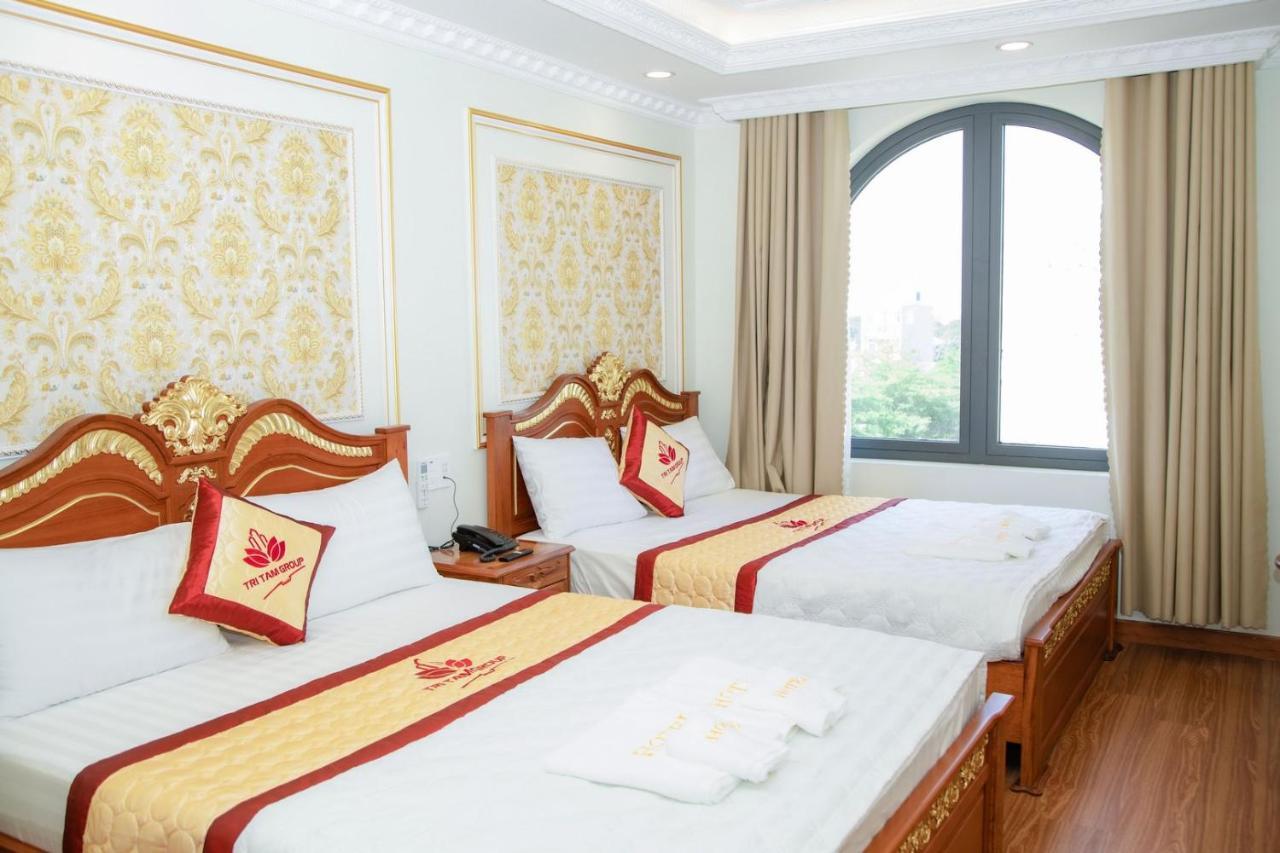 Tri Tam Hotel - Khach San Tri Tam Ben Luc Екстер'єр фото