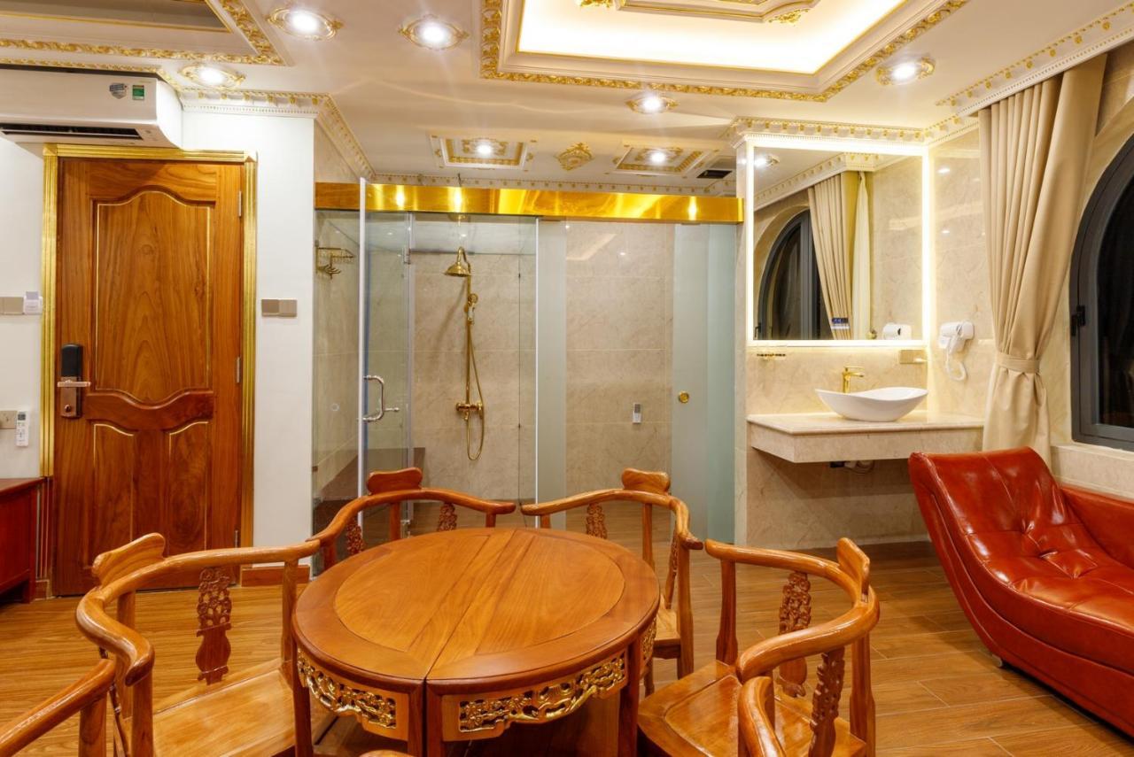 Tri Tam Hotel - Khach San Tri Tam Ben Luc Екстер'єр фото