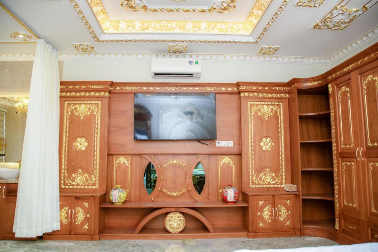 Tri Tam Hotel - Khach San Tri Tam Ben Luc Екстер'єр фото