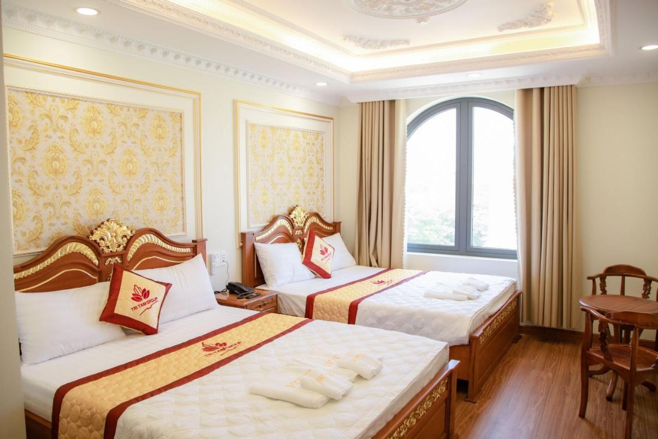 Tri Tam Hotel - Khach San Tri Tam Ben Luc Екстер'єр фото